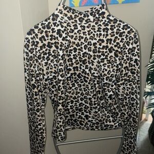 Long sleeve cropped tight fitted cheeta shirt
